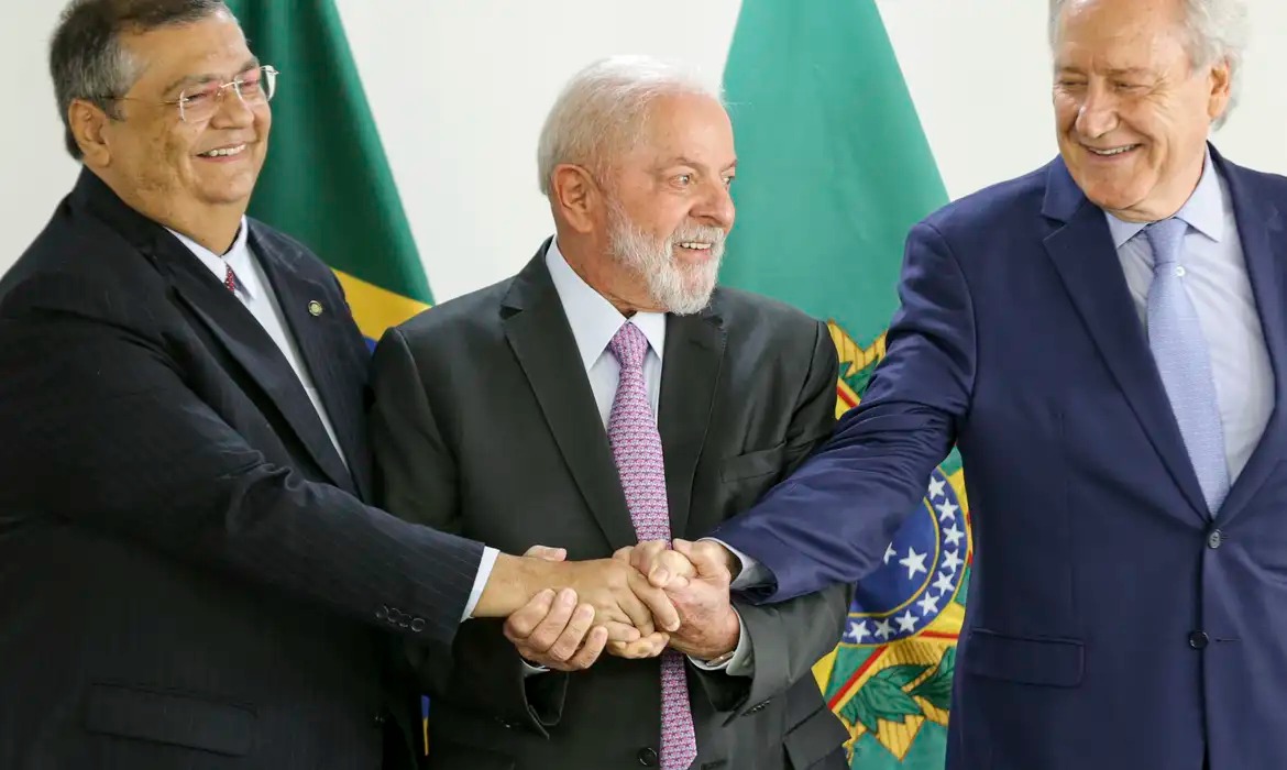 Flávio Dino, o presidente Lula e Levandowski