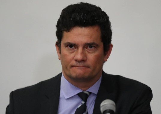 Julgamento que pode cassar mandato do senador Sergio Moro 'fica suspenso'