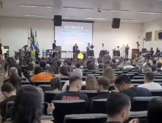 Debates em Apucarana revelam proibição ao público e desafiam engajamento popular