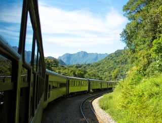 Passeio de trem do Paraná é eleito um dos melhores do mundo por editora britânica