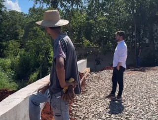 Prefeito Rafael Cita visita obras de interligação entre o Conjunto Ulysses Guimarães, Jd. Santo Antônio e Jd. Novo Horizonte em Arapongas