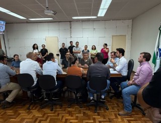 Rodolfo Mota reforça compromisso e revela que obra do hospital está inacabada