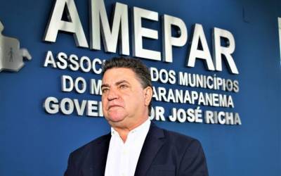 Prefeito Sérgio Onofre encerra mandato desejando um Feliz Natal e um próspero Ano Novo à população de Arapongas e todo o Paraná