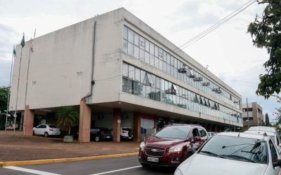 Nova gestão, velho prédio: Prefeitura de Apucarana precisa de renovação completa